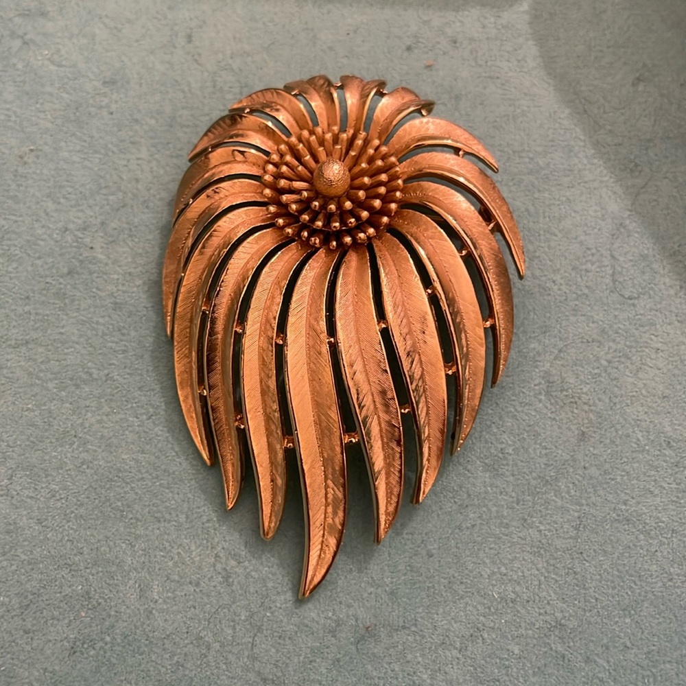 Vintage Trifari crown  Blooming Flower Gold-tone Brooch